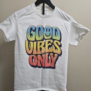 Good Vibes Only Graphic T-Shirt - Men's Small